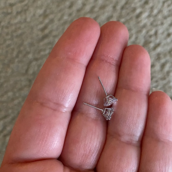 14K white gold stud simulated diamond earrings - Picture 7 of 8